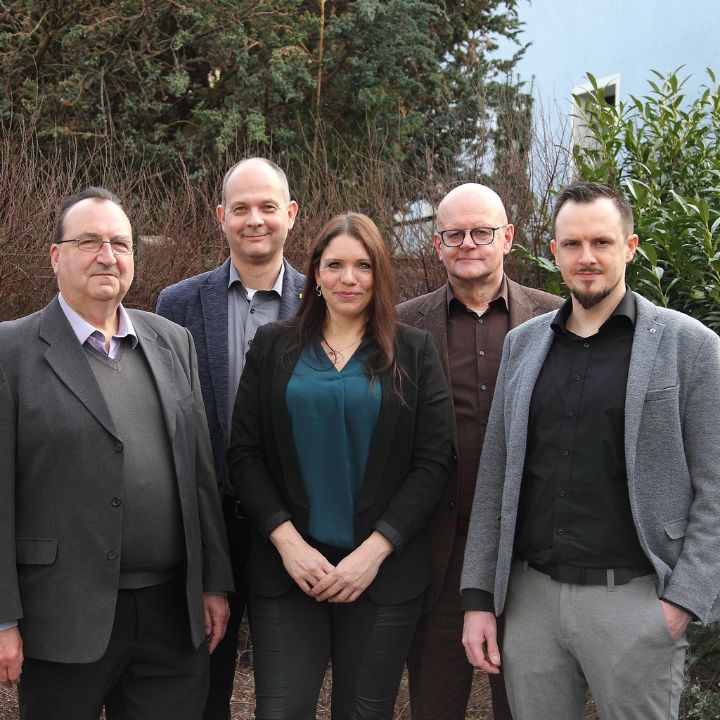 Immobilienmakler Robert Dietz aus Jena zusammen mit seinem Team vom Immozentrum Thüringen