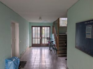 Flur mit Ausgang zum Garten