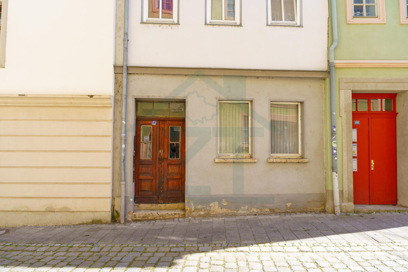 Straßenansicht Vorderhaus