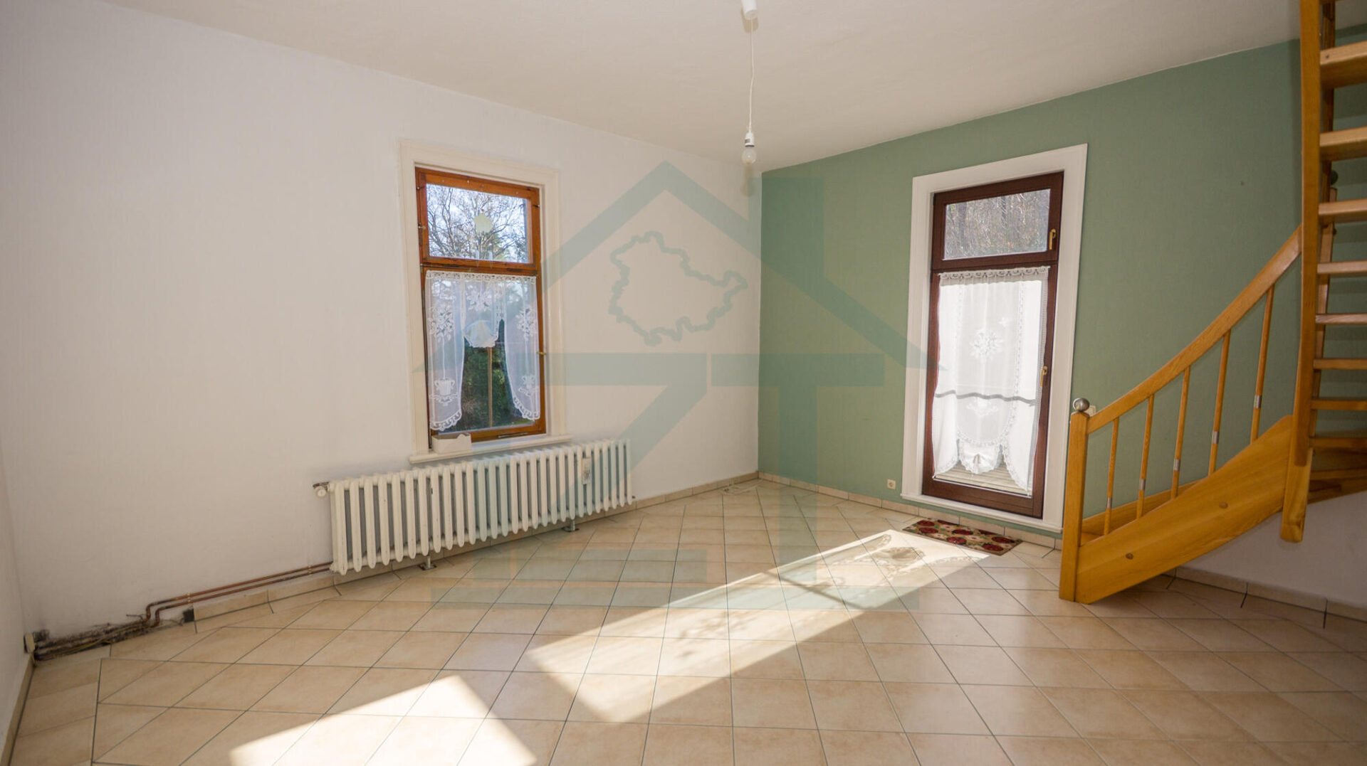 Zimmer 1 EG mit Aufgang in OG (WE 1)