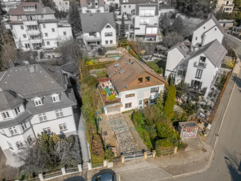 Luftbild, Straßenansicht