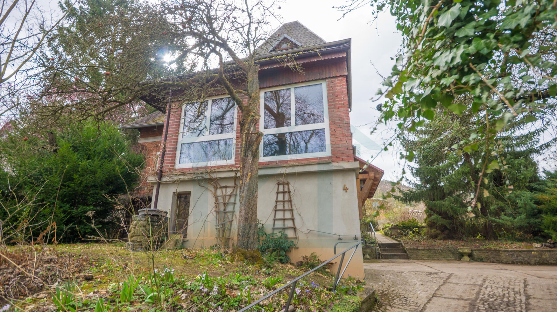 Außenansicht Richtung  Westen