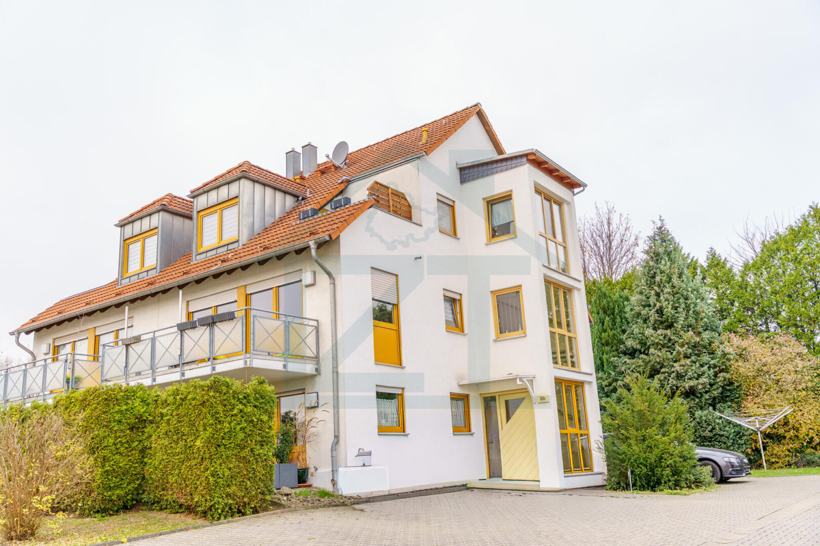 Außenansicht, Parkplatz