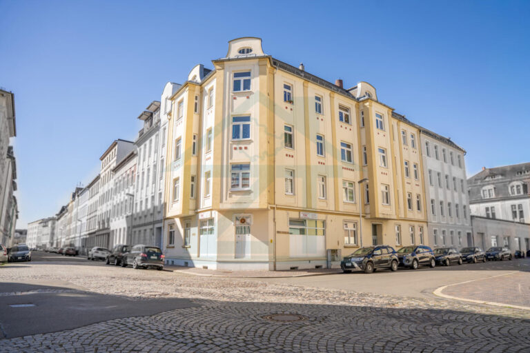 Außenansicht, komplettes Gebäude
