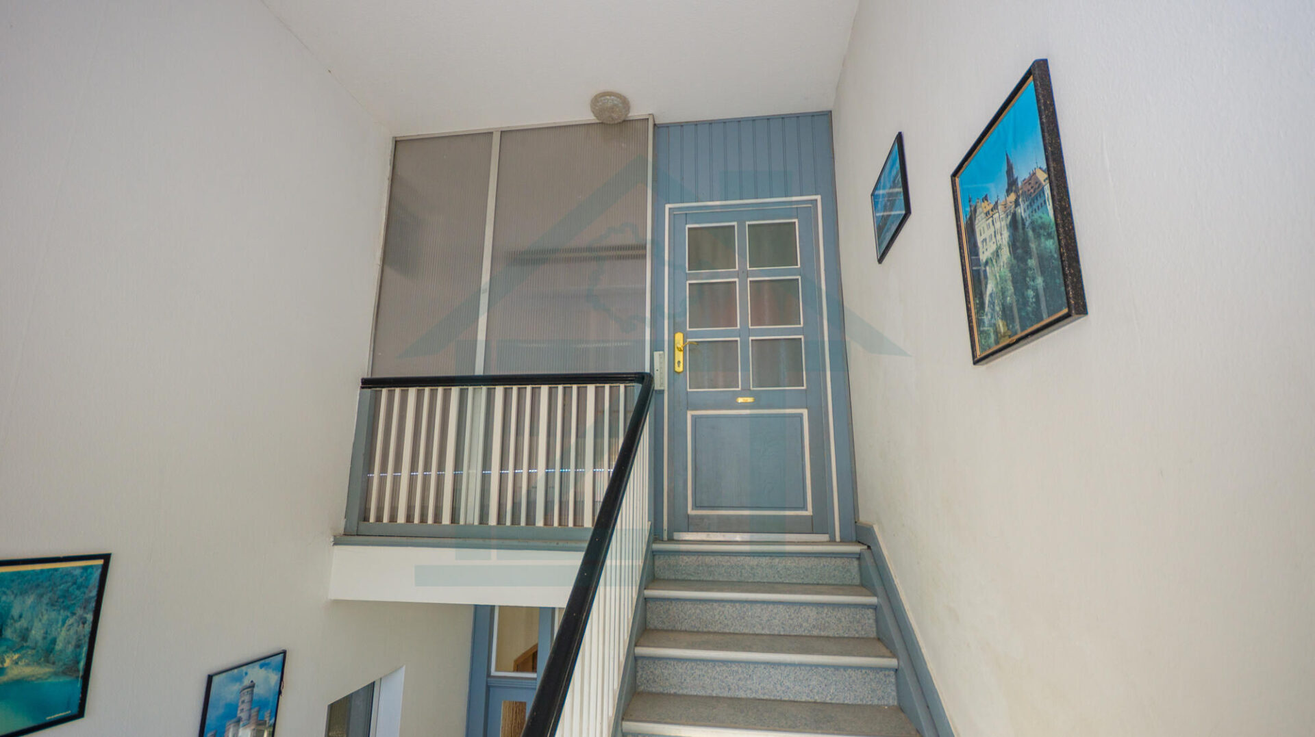 Eingang Treppenhaus zur Wohnung