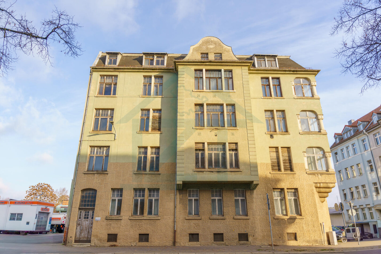Außenansicht, Straßenseite