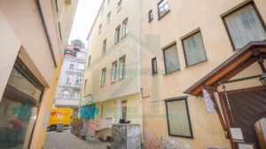 Außenansicht Seiteneingang