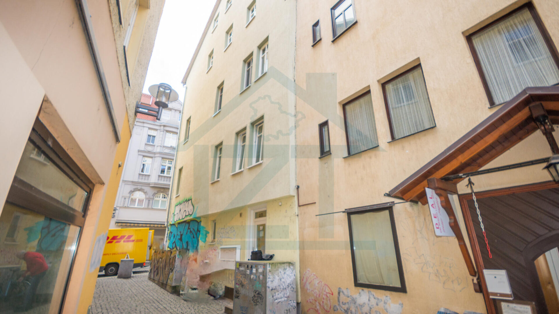 Außenansicht Seiteneingang