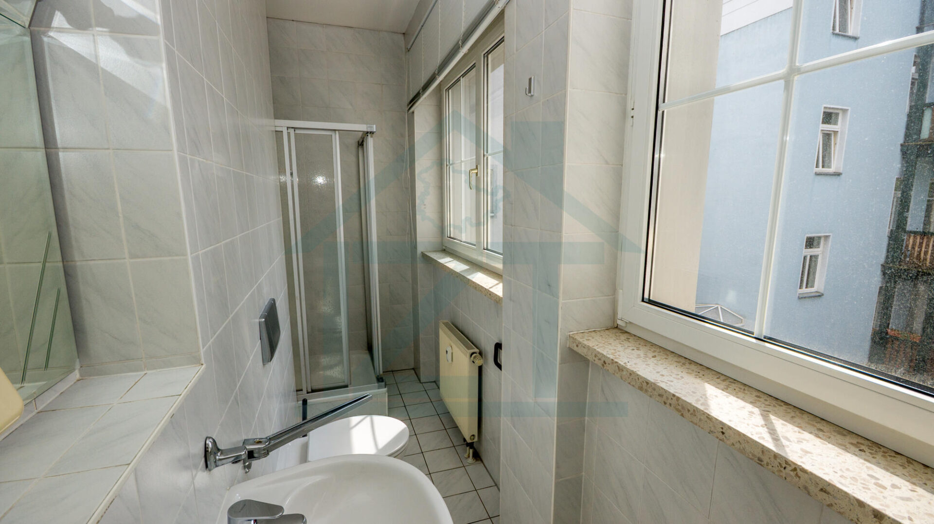 Hinterhaus WC mit Dusche 1.OG