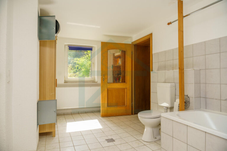 Badezimmer, UG, Haupthaus