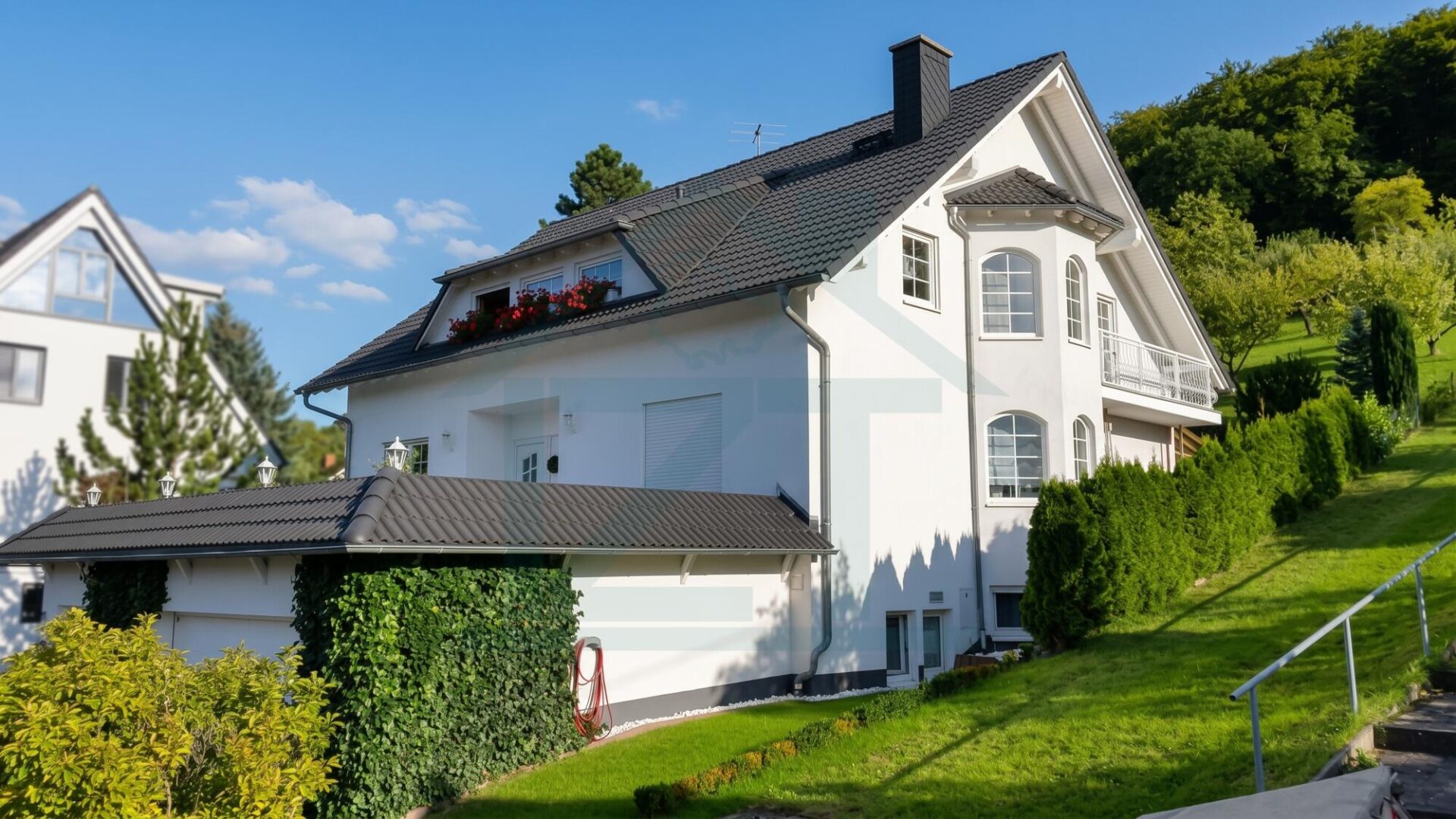 Seitenansicht Gebäude (1)