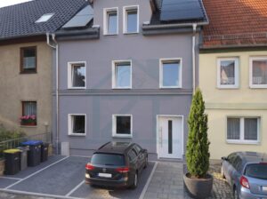 Ansicht_Reihenmittelhaus KI-generiert